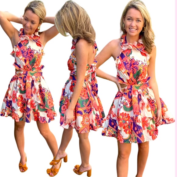 Boutique 9 Dresses & Skirts - Ruffle Trimmed Open Back Zimmy Dress
